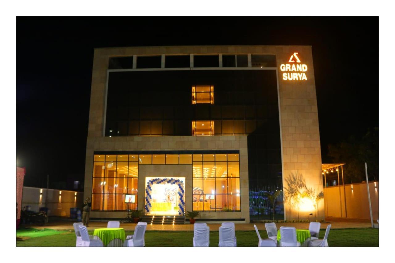 Hotel Grand Surya Kodarma Экстерьер фото